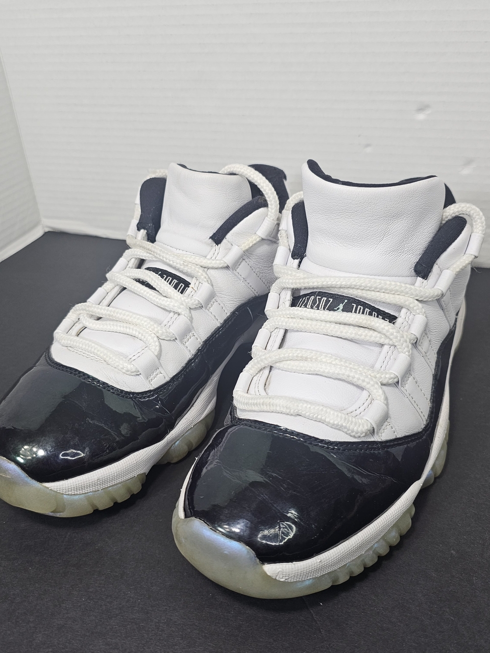 Air Jordan 11  Shoes Sneakers Low Sz 8 Emerald Easter Green Concord Mens